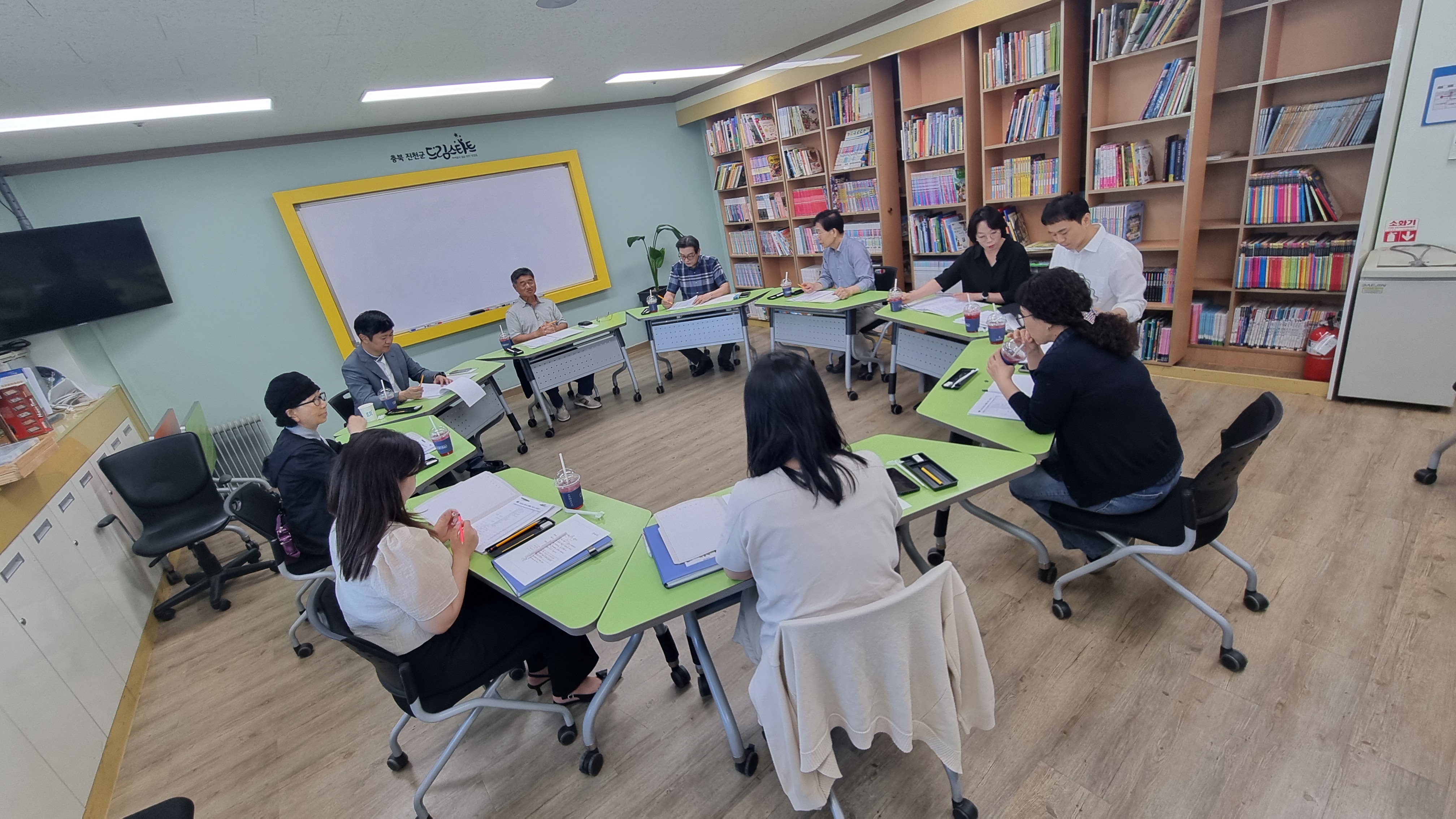 운영위원_사진-1.jpg